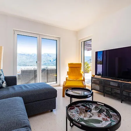 別荘 Stunning In With Kitchen ヴィンイェラック