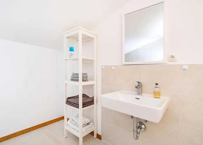 Stunning In With Kitchen