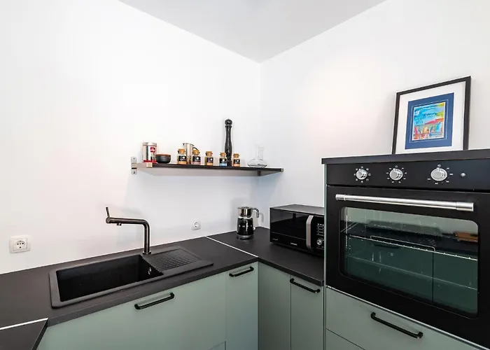 Vakantiehuis Stunning In With Kitchen *