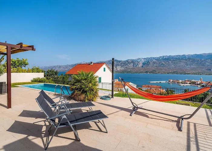 Stunning In With Kitchen Vakantiehuis Vinjerac