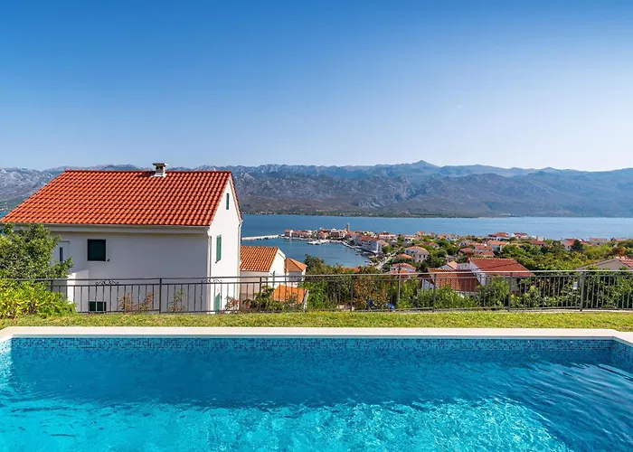 Stunning In With Kitchen Vakantiehuis